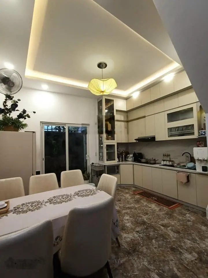 LÊN SÓNG SIÊU PHẨM HOÀNG DƯ KHƯƠNG,Q10, 3TY450,1T,2L , 3PN,4WC, ĐANG CHO THUÊ KHO 15TR/TH,HẺM 5M