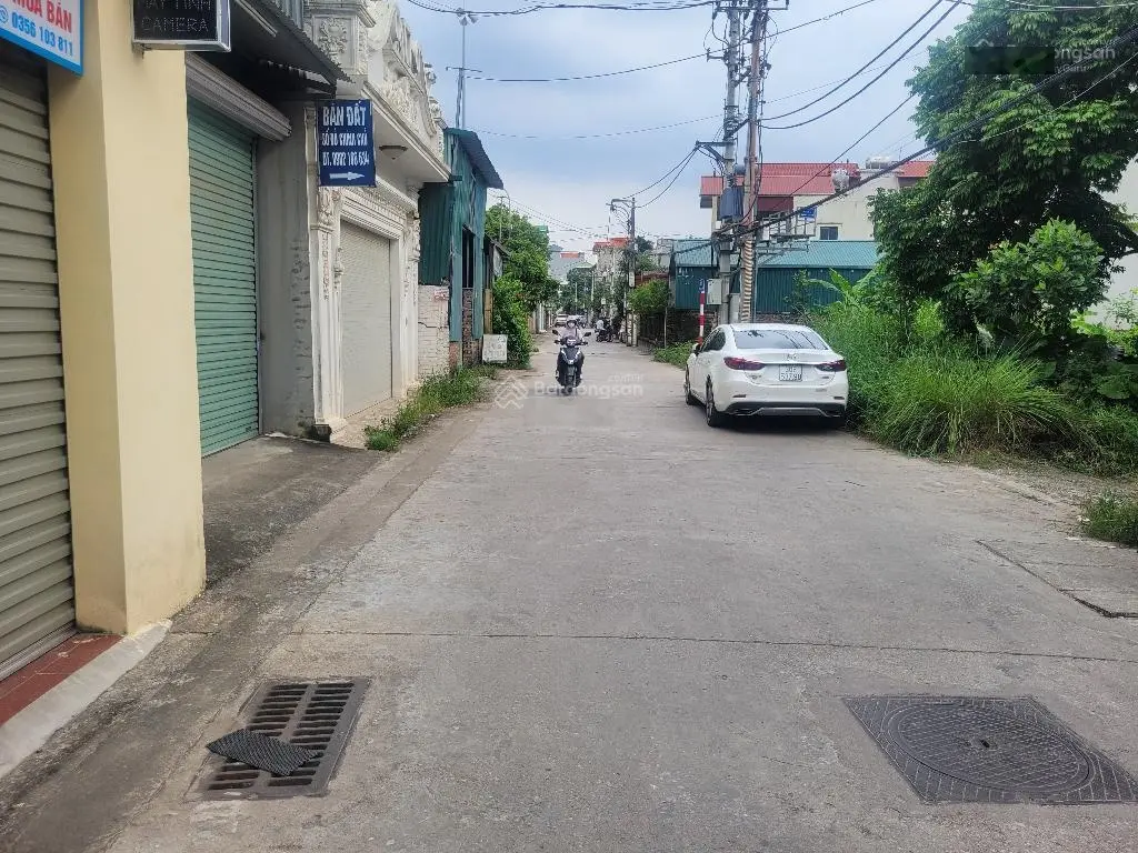 *Bát Khối - Đông Dư* ngõ 8 gần đê- 147m MT 8,4m - ô tô đi + ngõ thông* ở và để dành