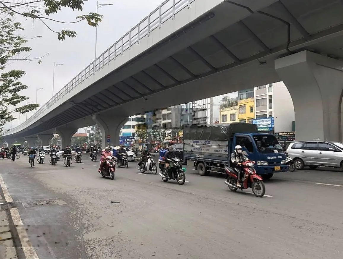 Cần bán nhà! Cách 4 nhà ô tô tránh, khu vực phân lô vip, nhà Minh Khai, 41m2, 6. X tỷ
