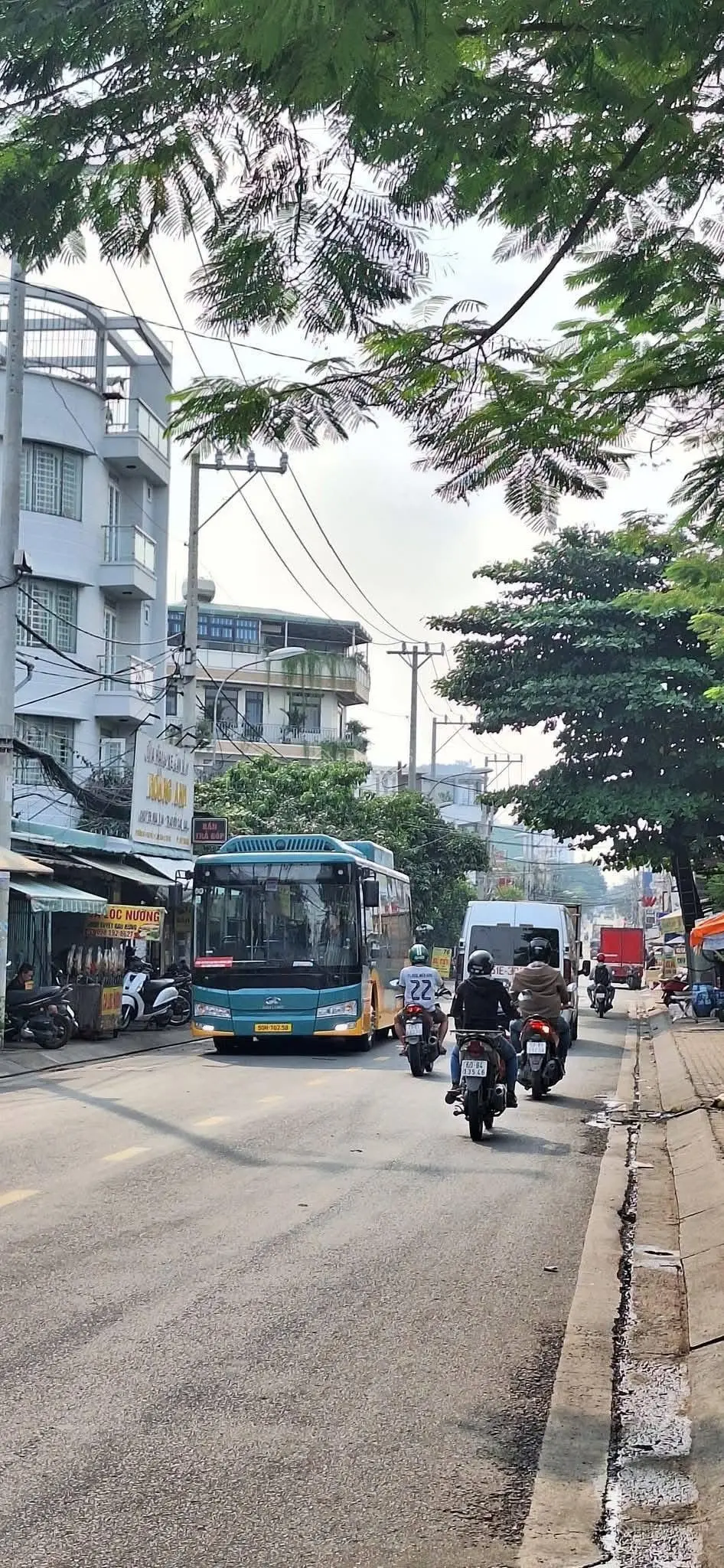 Bán nhà mặt tiền đường số 6 phường Linh Xuân gần chợ Xuân hiệp ngay sát sân thể thao phường lĩnhuan