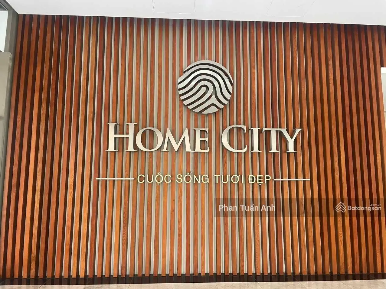 Cần bán gấp căn hộ 90m2 3pn - 2vs view hồ điều hòa tại V2 Home City 177 Trung Kính