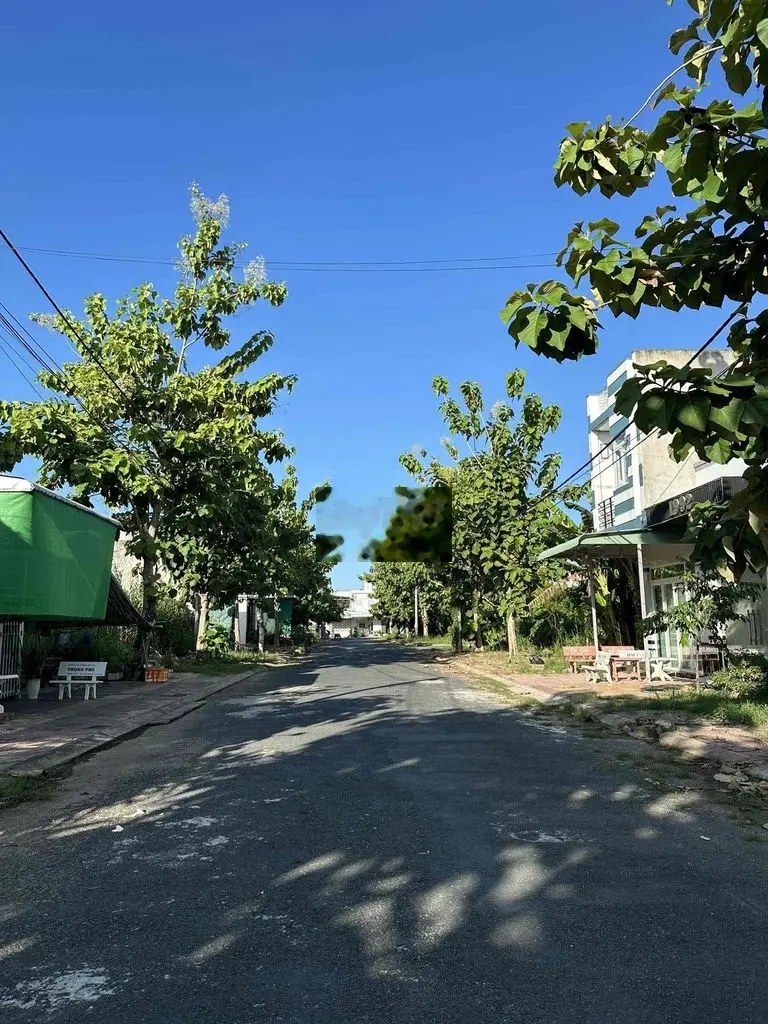 9x16,68=150,2m2 Thổ Cư Cặp Nền Đs 7 TTTM Phong Điền, TPCT Giá 3tỷ690