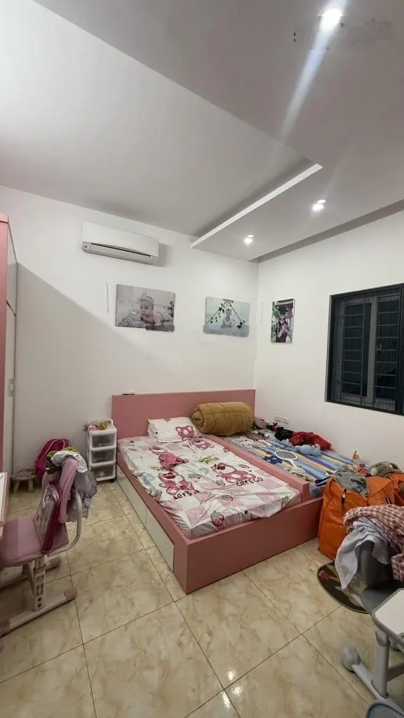 Tứ hiệp, nhà 4 tầng, dân xây, rộng_ thoáng: 42m* 4 tầng, chỉ nhỉnh 5 tỷ. hiếm khu vực. ngõ 3m.