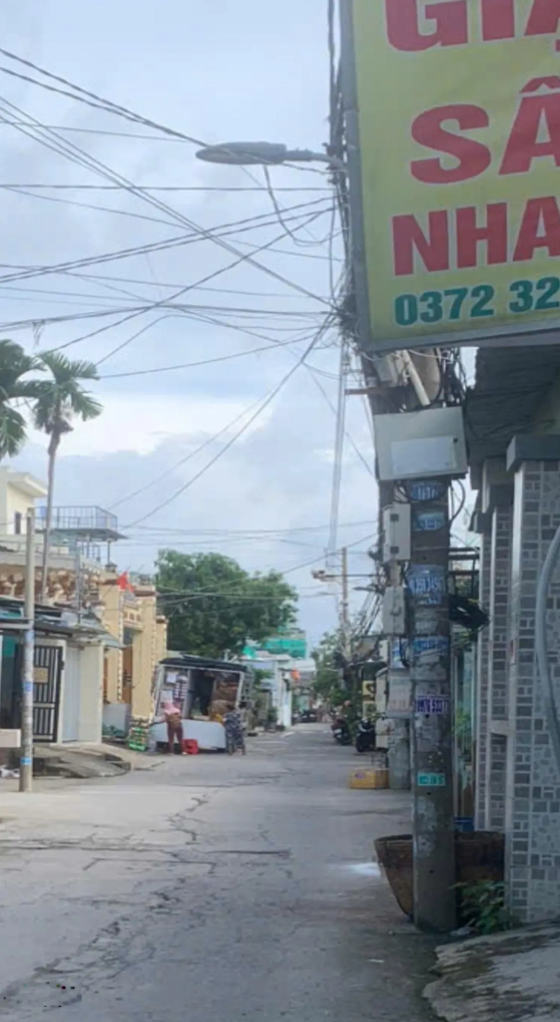 Cần bán nhà cấp 4 mặt tiền hẻm 77 Chuyên Dùng 4mx20m