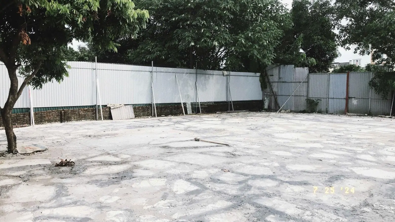 Vị trí cực đẹp, mặt đường oto tránh đỗ ngày đêm. Thông lên Nắng Sông Hồng. Di chuyển 2 phút đến chợ