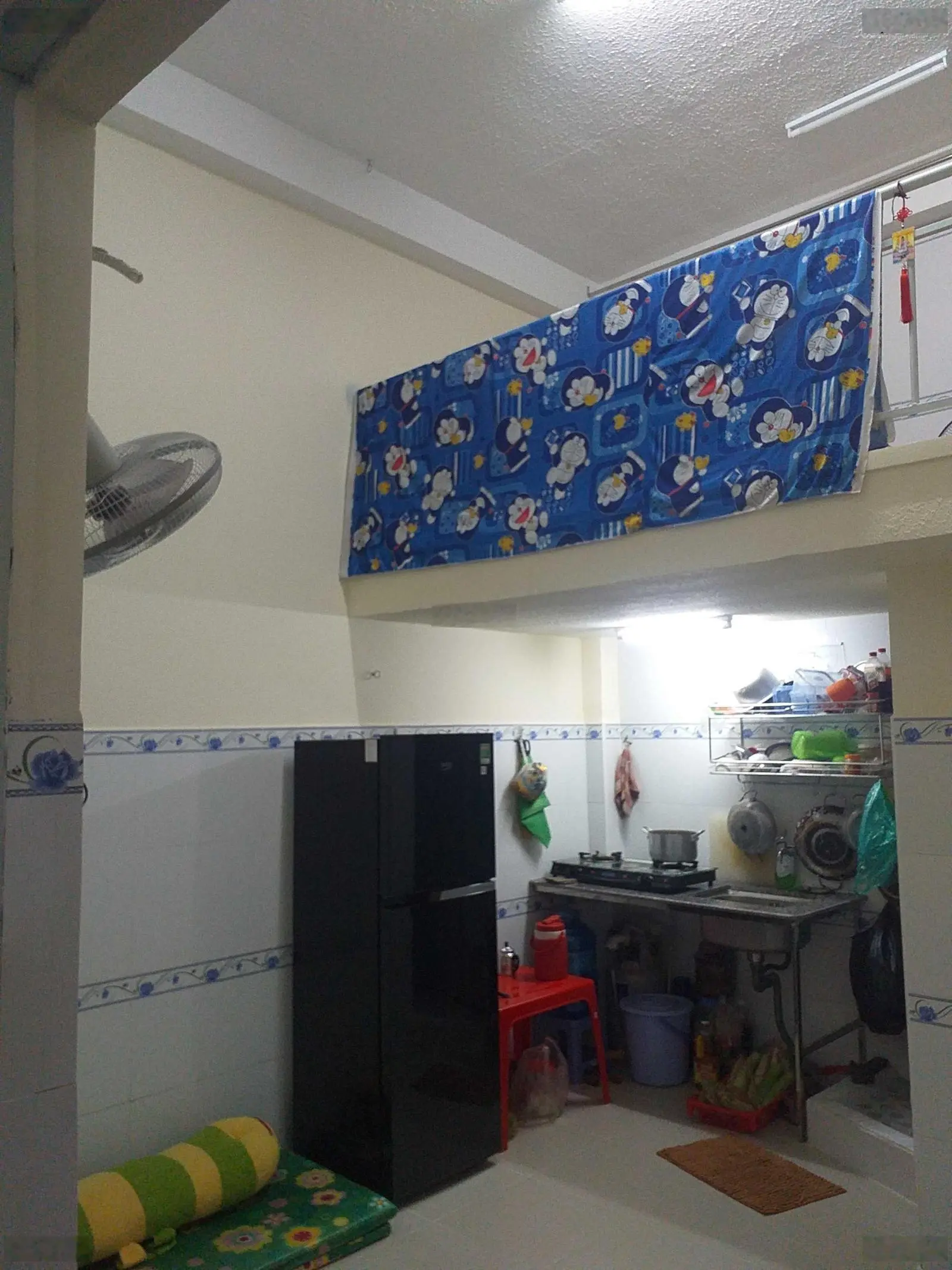 Bán CHDV 3 tầng kề trường ĐH, cổng KCN 14,5 tỷ thu nhập ngay 65 triệu / 1 tháng ĐT 0908 126 *** - Q12