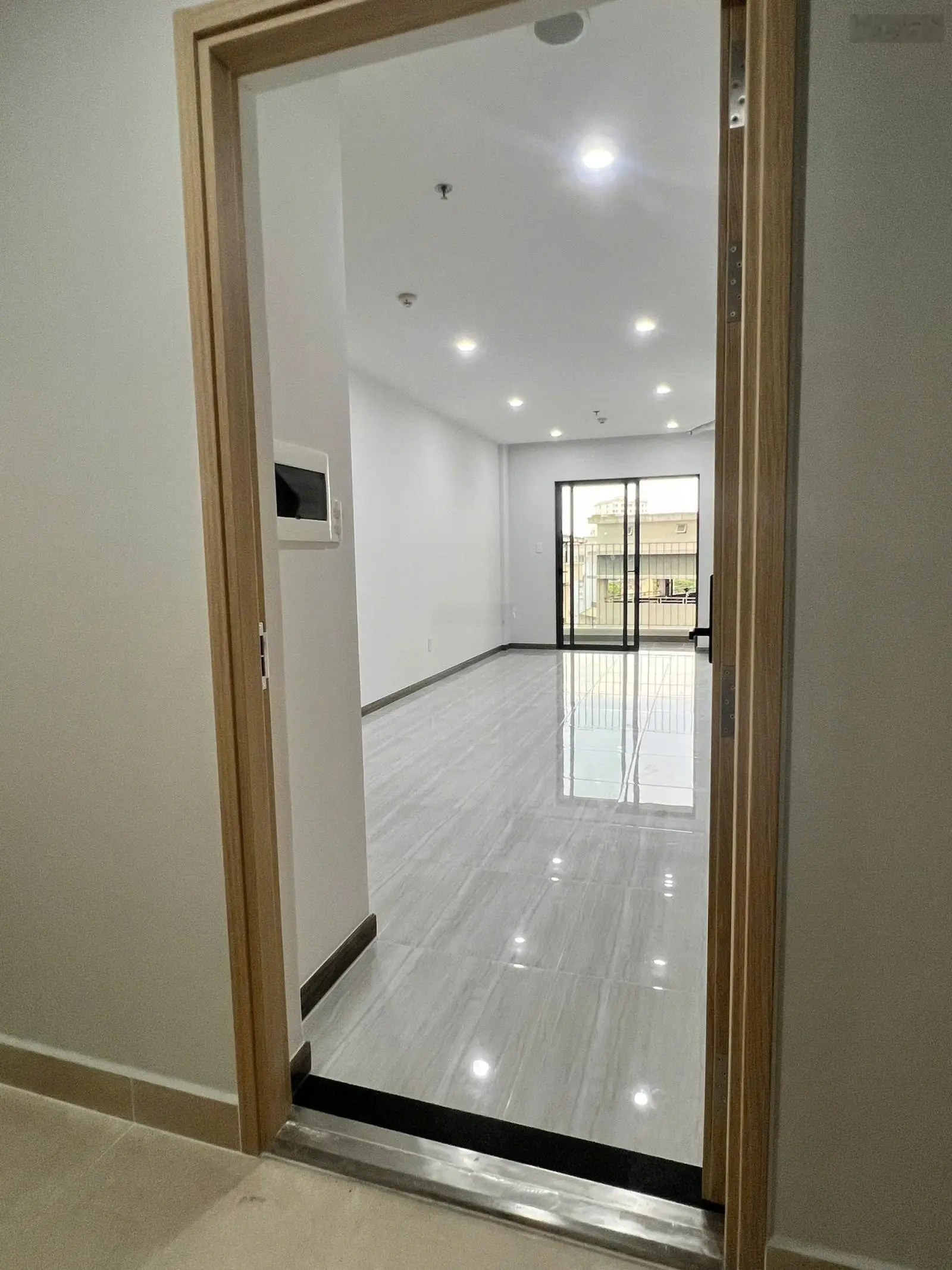 Chính chủ cần tiền bán ngay căn 2pn/2wc hướng Nam lỗ 150tr giá 2ty050, LH 0907 035 ***