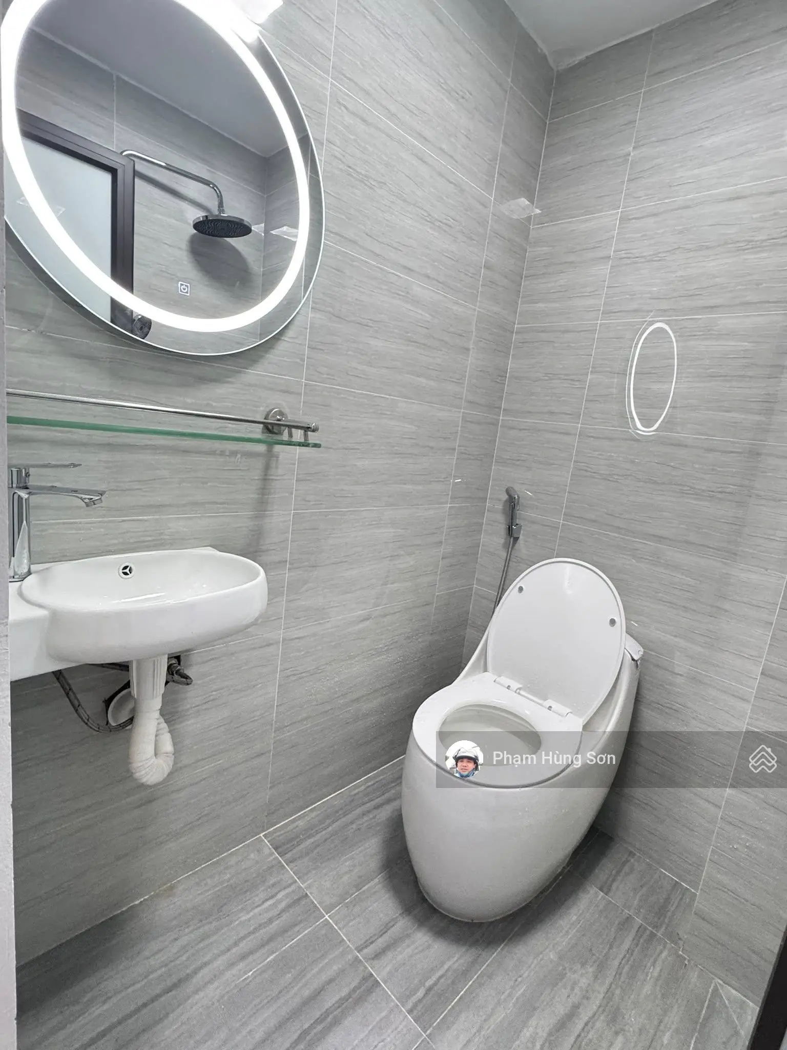 Phân khúc hiếm - sổ đỏ vuông - nhà đẹp - xe tải đỗ cách nhà 30m - ngõ vào xe bác gác phóng!