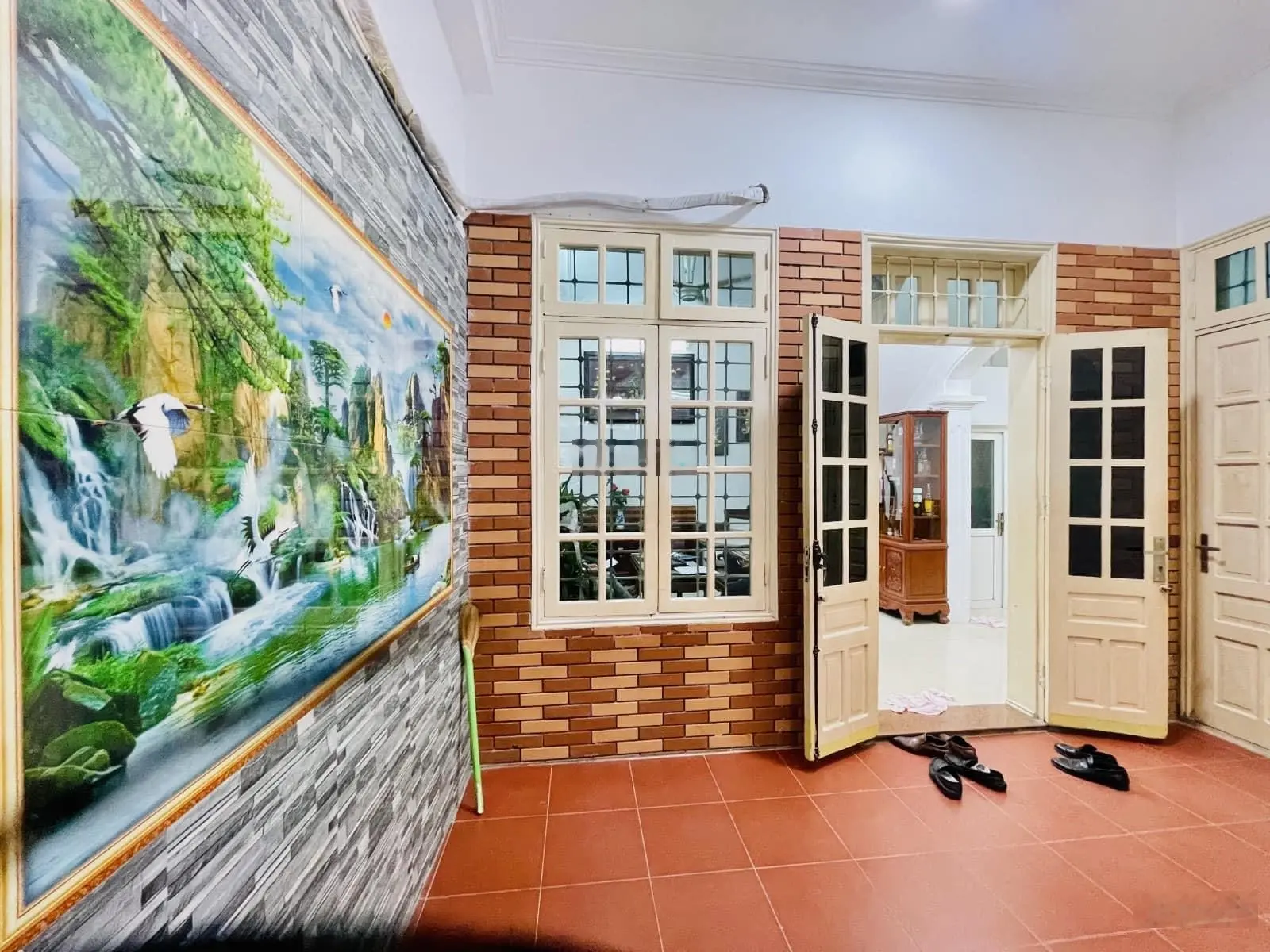 60m2 - nhỉnh 6 tỷ đồng - trước nhà rộng hơn 3m - Trương Định - ngõ thông - đủ nội thất