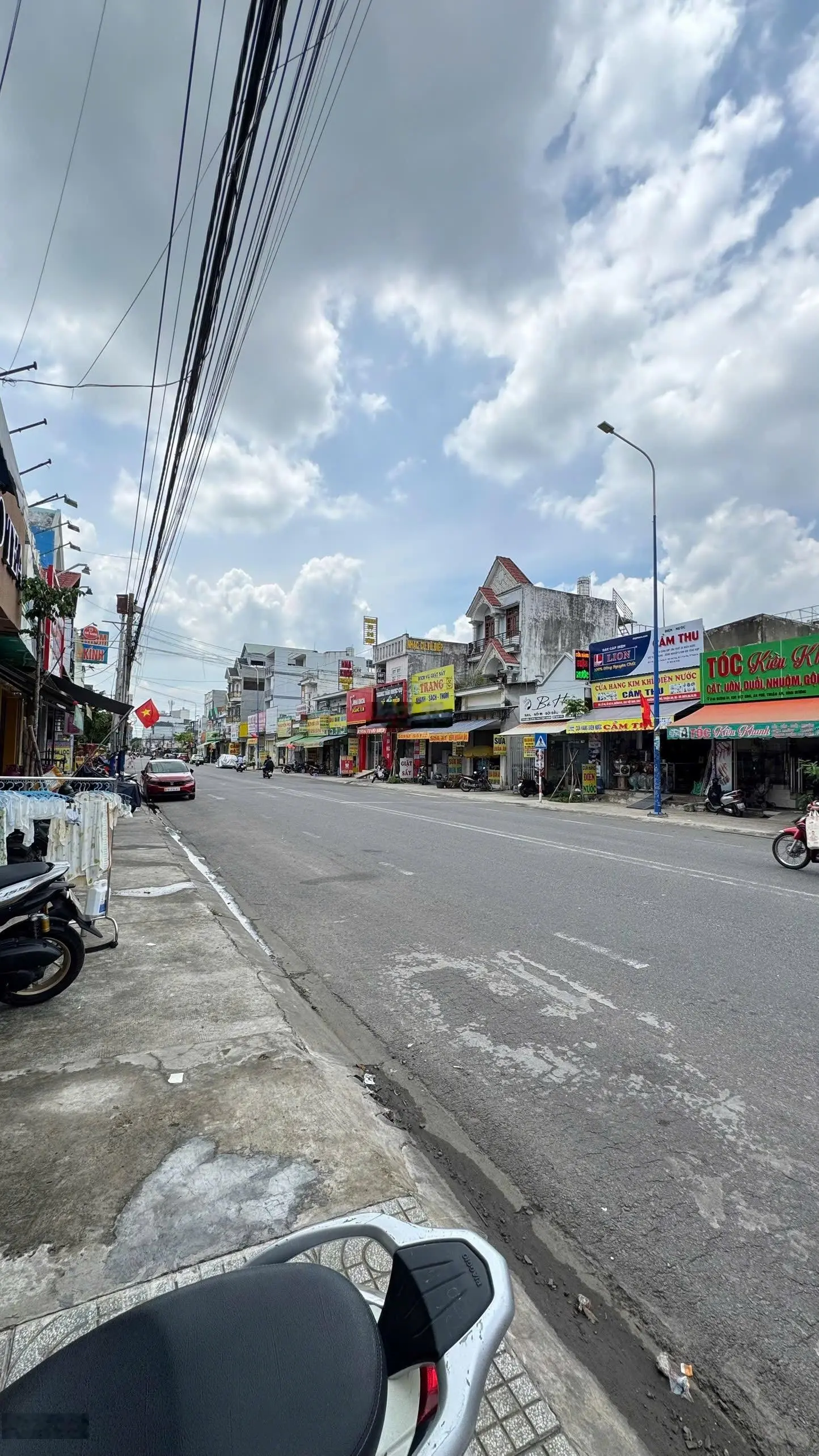 Bán nhà 1 trệt 1 lầu 5x20m 100m2, Đường D1, Khu dân cư Vietsing, P. An Phú, TP. Thuận An. Giá 6,5tỷ