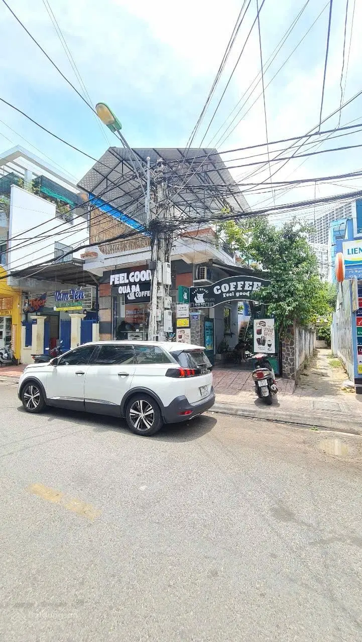 Bán Nhà Mặt Tiền đường Bạch Đằng - Giá 43 Tỷ - Ngang 8.3m. Nha Trang