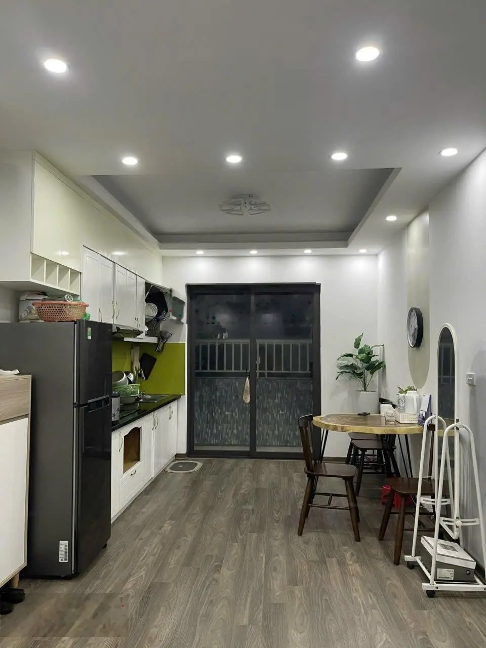 Bán gấp căn 63m2 - 2 ngủ & 2 vệ sinh, HH3 Linh Đàm Hoàng Mai. LH: 0966 455 *** em Thủy