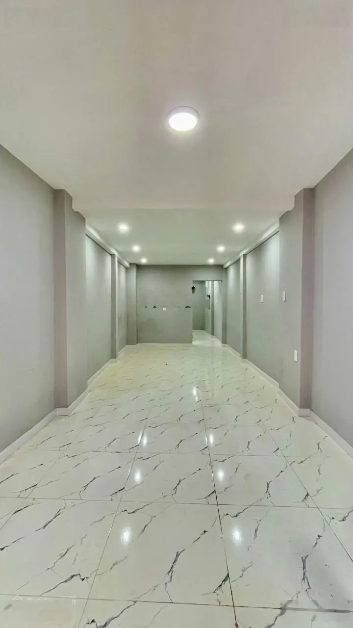 Bán nhà đường Trần Quang Khải, P. Tân Định, Quận 1. NHà 1 trệt 2 lầu 4 phòng ngủ mới toanh