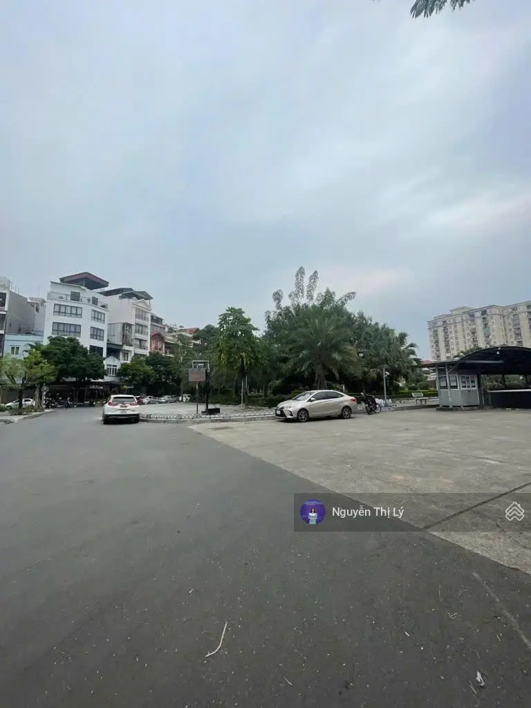 Siêu phẩm! mảnh đất p .yên hòa , lô góc kinh doanh ,vị trí đắc địa, view vườn hoa ,220m ,giá 90 tỷ