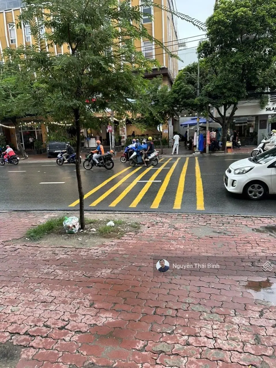 Nhà mặt tiền vỉa hè lớn, kinh doanh sầm uất. dòng tiền 50tr/tháng . đinh bộ lĩnh bình thạnh.