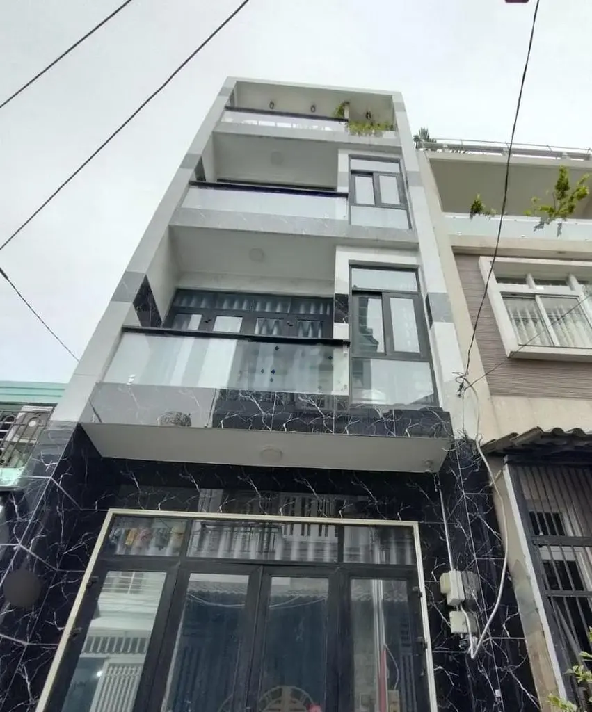 Chủ nhà mới ký gửi căn HXH Trần Quang Long BTHẠNH. Giá 4tỷ1, DT 50,4m2