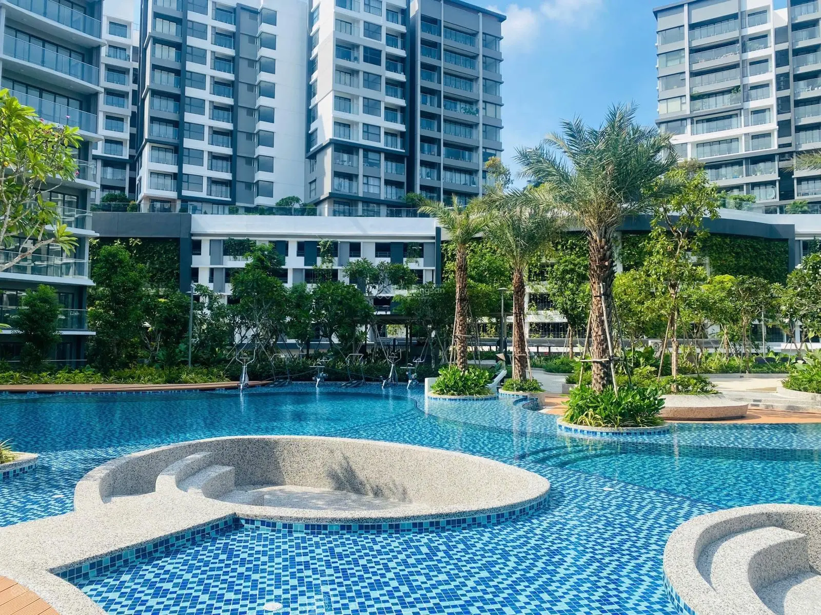 Cập nhật chương trình bán hàng khủng trong tháng 11 - Diamond Centery - dự án Celadon City!