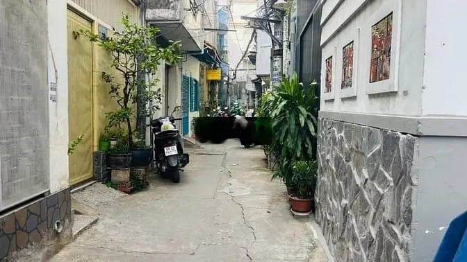 4,85 tỷ, gấp bán nhà 4 tầng, DT 30m2, 3PN Phường 25, gần ĐH Hutech