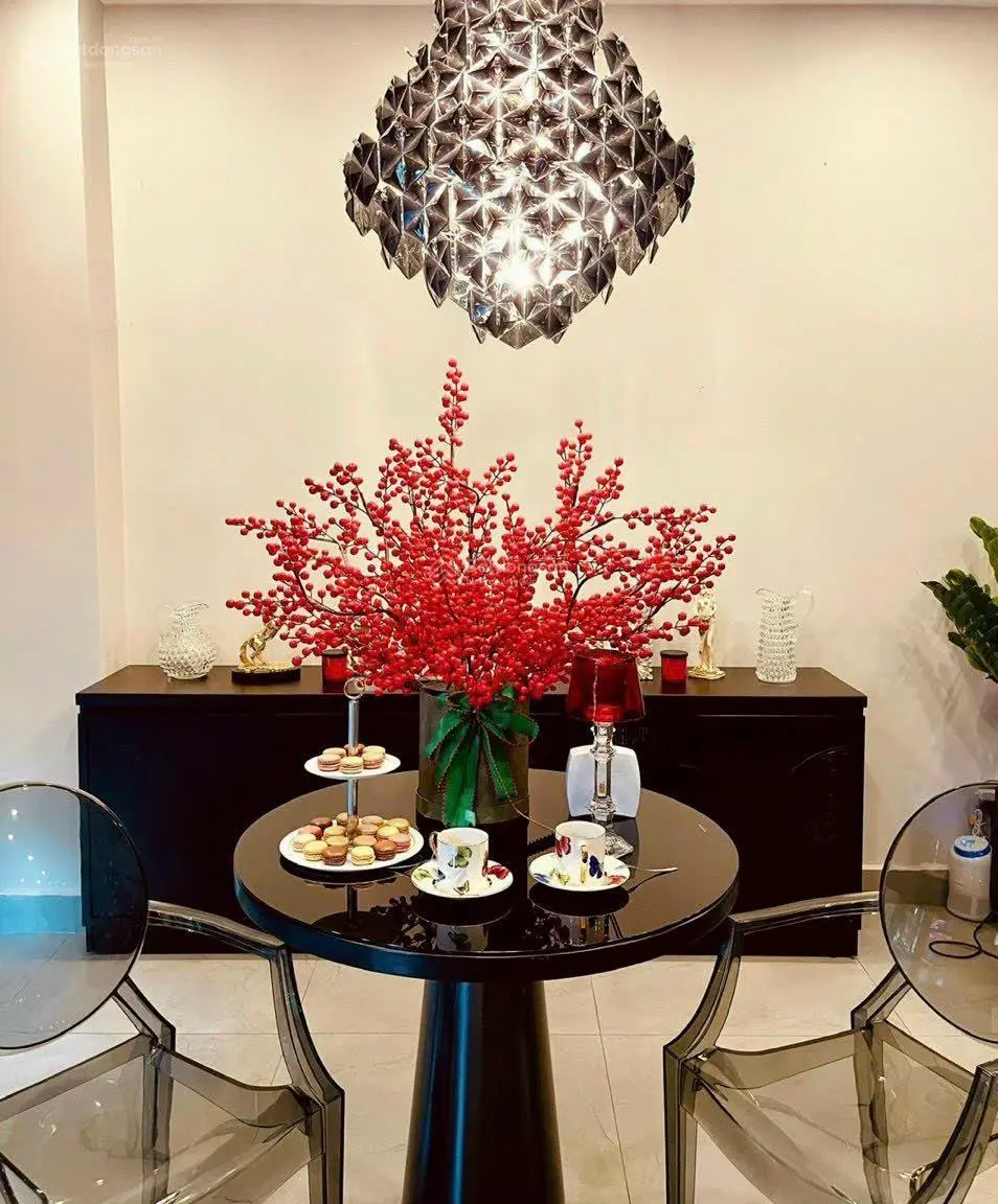 Nhà đẹp full nội thất nhập khẩu Châu Âu, giá 13,5 tỷ vào ở ngay (hình thật) - LH: 0902781375