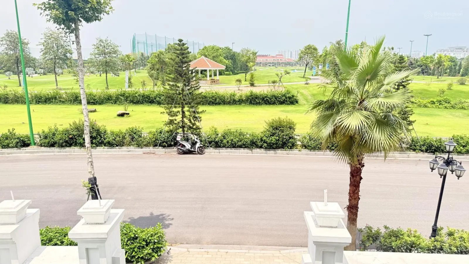 Gia đình tôi cần bán gấp biệt thự him lam vĩnh tuy, view sân golf. 468m2 x 5tầng - giá 235tỷ.