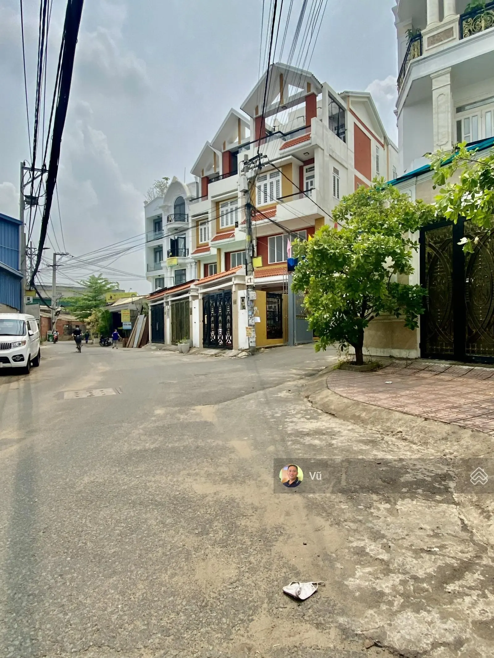 Bán nhà phố 4 tầng thang máy Quốc Lộ 13, Hiệp Bình Phước, Thủ Đức Gần Vạn Phúc City