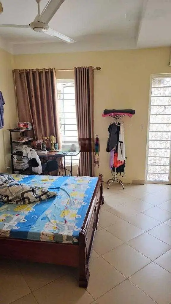 Nhà dân xây 5 tầng cực kỳ chắc chắn, 100m2, gara ô tô, ngõ ô tô thông, cực hiếm