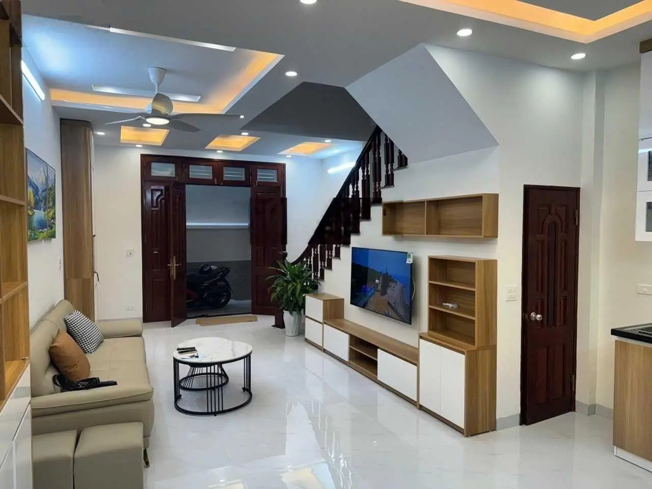 1 căn Duy nhất tại Đường Nguyễn Hoàng 50m2 - Lô Góc - Khu dân trí cao - gần chợ - nhà Mới - 8 tỷ