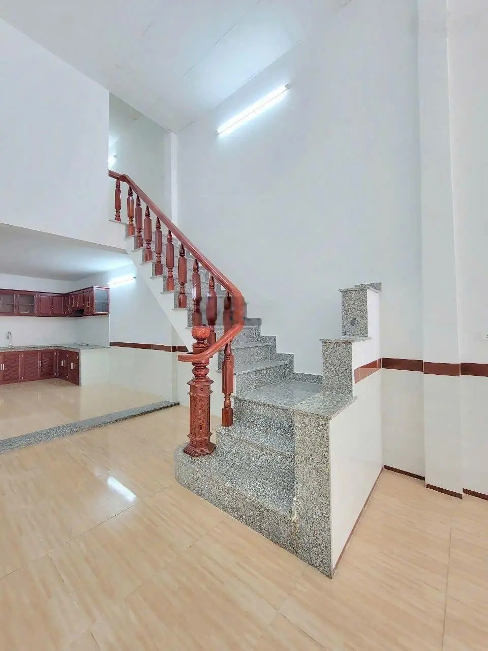 Nhà mặt tiền kinh doanh Phan Đình Giót gần chợ Đông Đô và vòng xoay An Phú Tp. Thuận An