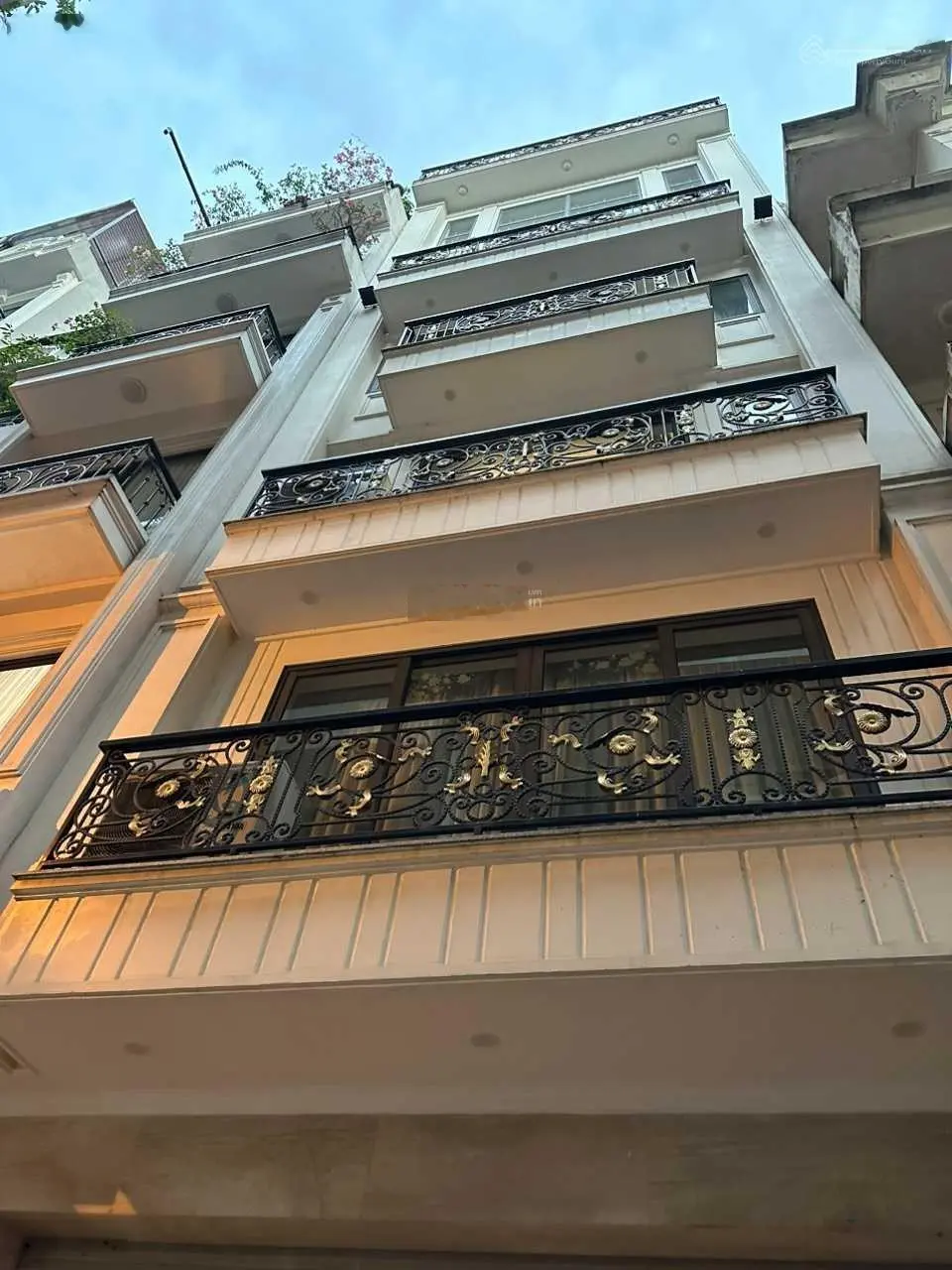 Bán nhà phố Cát Linh - Hào Nam ôtô tránh 60m2 - 7T - MT 6m thang máy thông sàn - 20tỷ 0394 743 ***