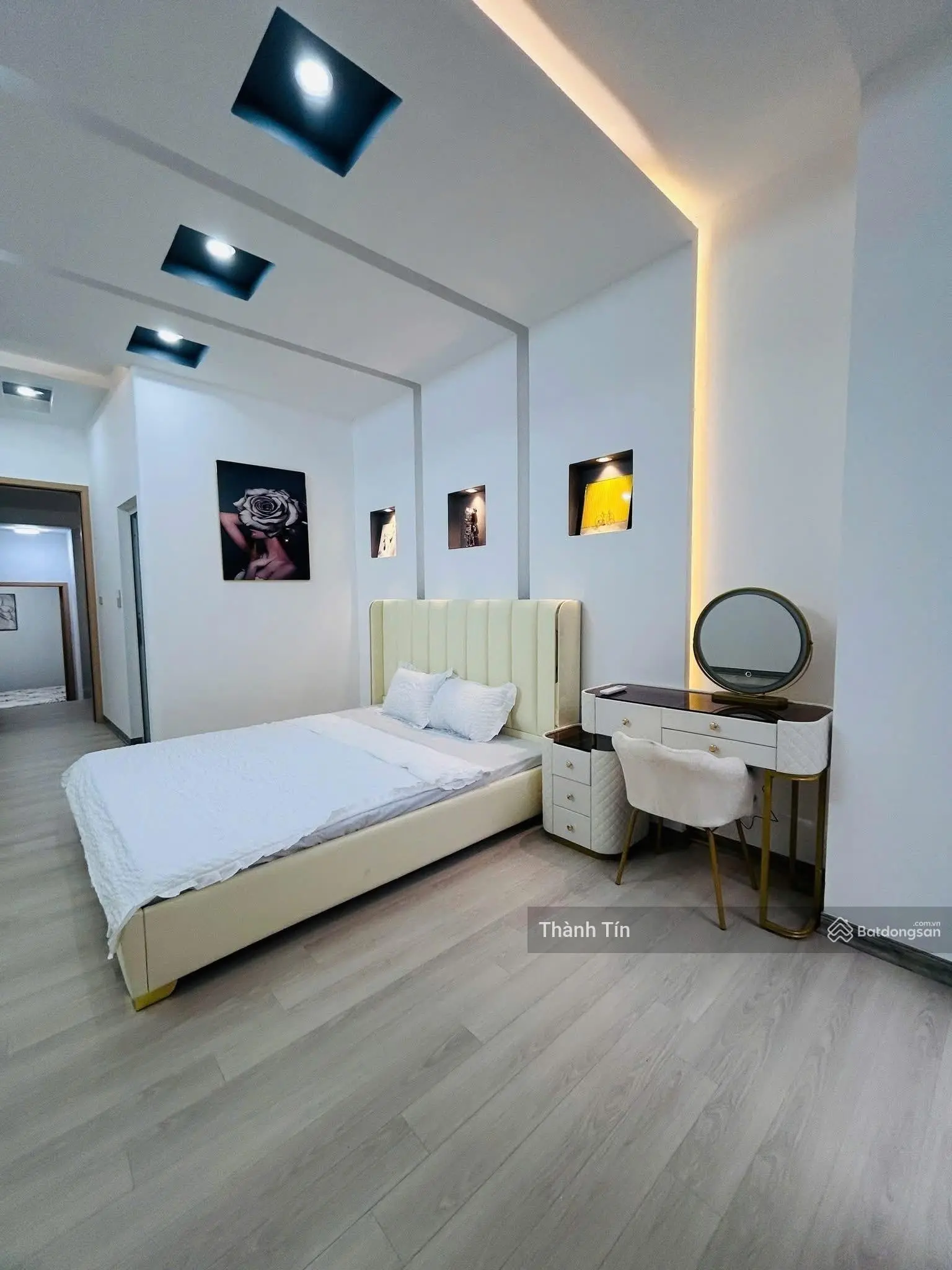 Bán nhà chính chủ ở ngay, 50m2, 4 tầng, phố Đàm Quang Trung, Long Biên. Ô tô đỗ cửa.
