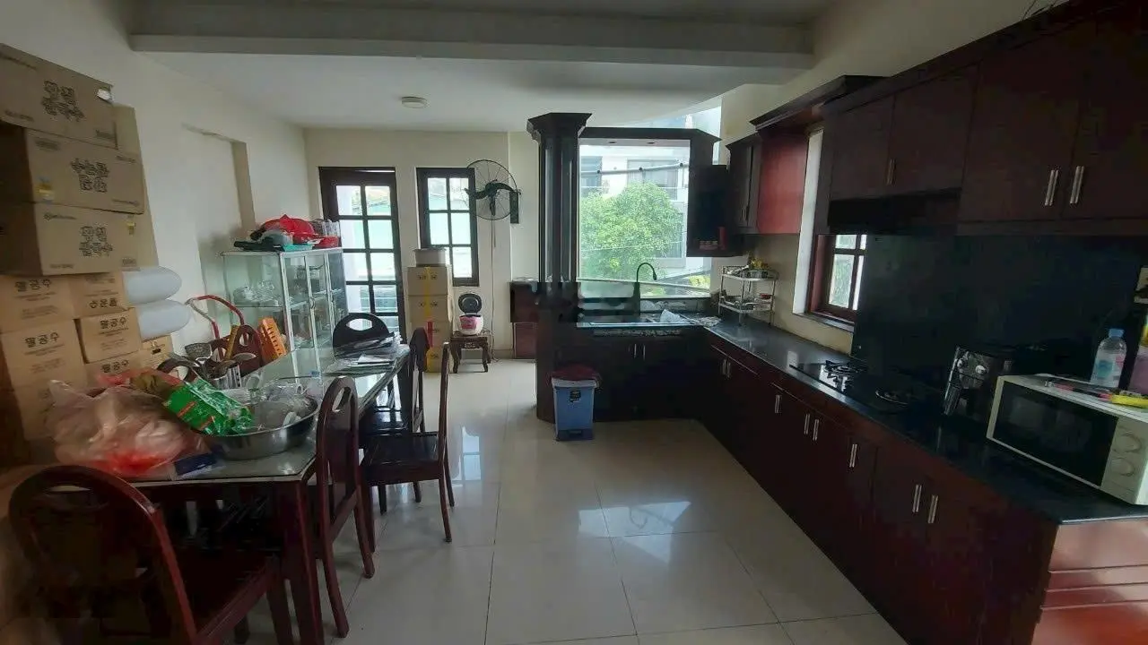 Giá chỉ 7,5 tỷ Bán Gấp nhà Góc 2MT đường 12m khu A Làng Đại Học Phước kiểng Nhà Bè. DT 5x15M. 293M2