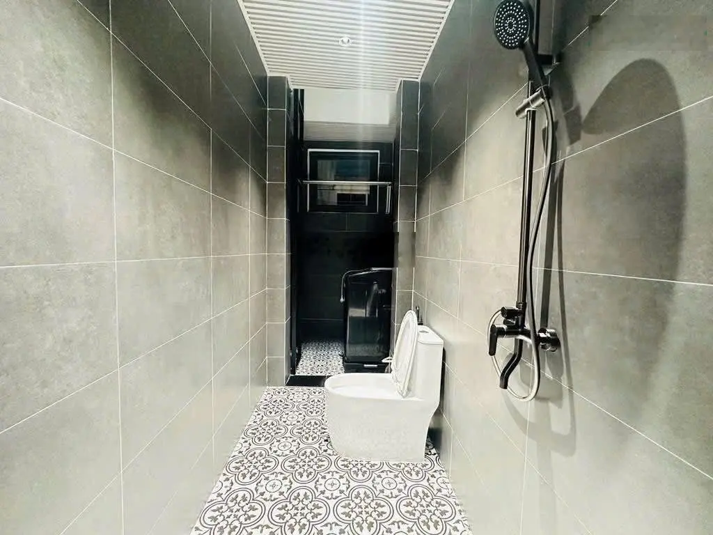 Giảm 200 Triệu ! Nhà 2 tầng, 42,8m2 / 3,79 Tỷ đường Vườn Chuối, phường 4, quận 3.