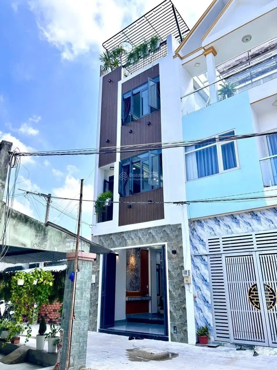 Nhà 3 lầu Hà Huy Giáp Q12 giáp Gò Vấp ngang 4.3m full option chưa tới 5 tỷ