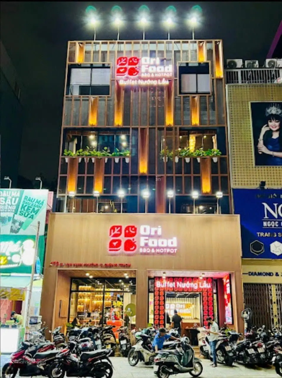 Bán nhà mặt tiền Sư Vạn Hạnh, Phường 12, Quận 10. DT 4 x 8m - 6 tầng - HĐT 65 triệu. Giá: 19 tỷ