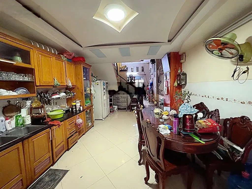 Đường nhựa 8m- tân hoà đông- giáp q6- 4x17 - 4 tầng- 4pn- khu phân lô- giá 7.7 tỷ tl.