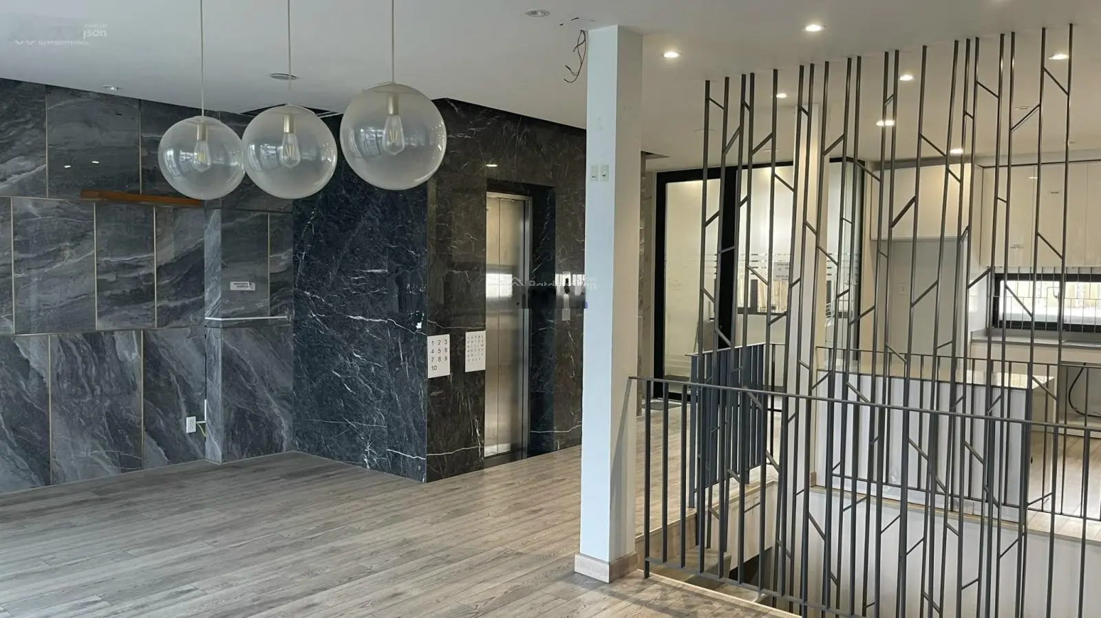 Bán gấp nhà HXH 6m đường Sư Vạn Hạnh, P12, Quận 10: 7x15m 4 tầng, ST full NT có thang máy giá 29 tỷ
