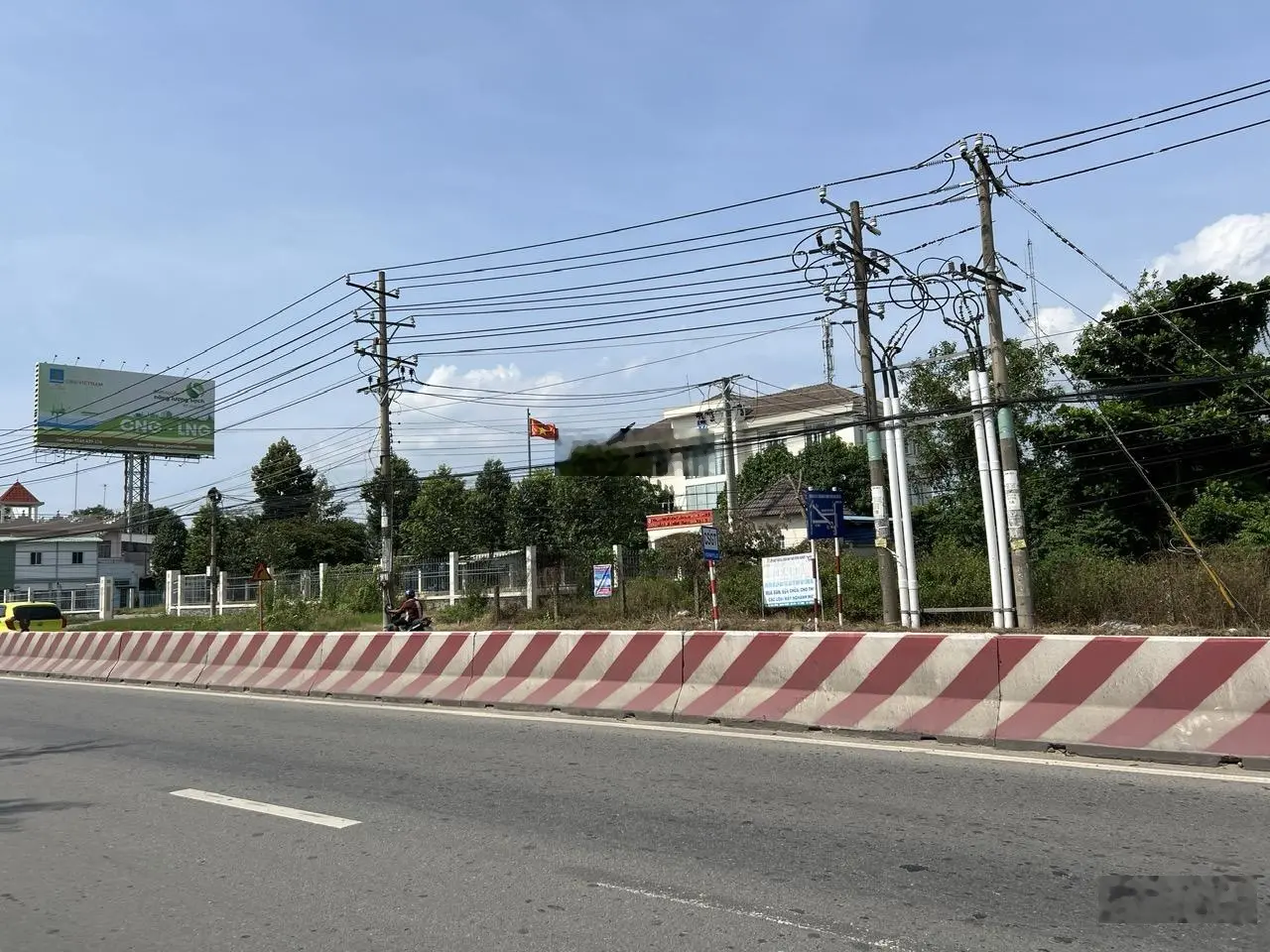 Bán gấp Mặt Tiền Xuyên Á Thị Xã Trảng Bàng Tây Ninh: 24mx100 (2.400m2), 300TC. Giá: 31 tỷ TL