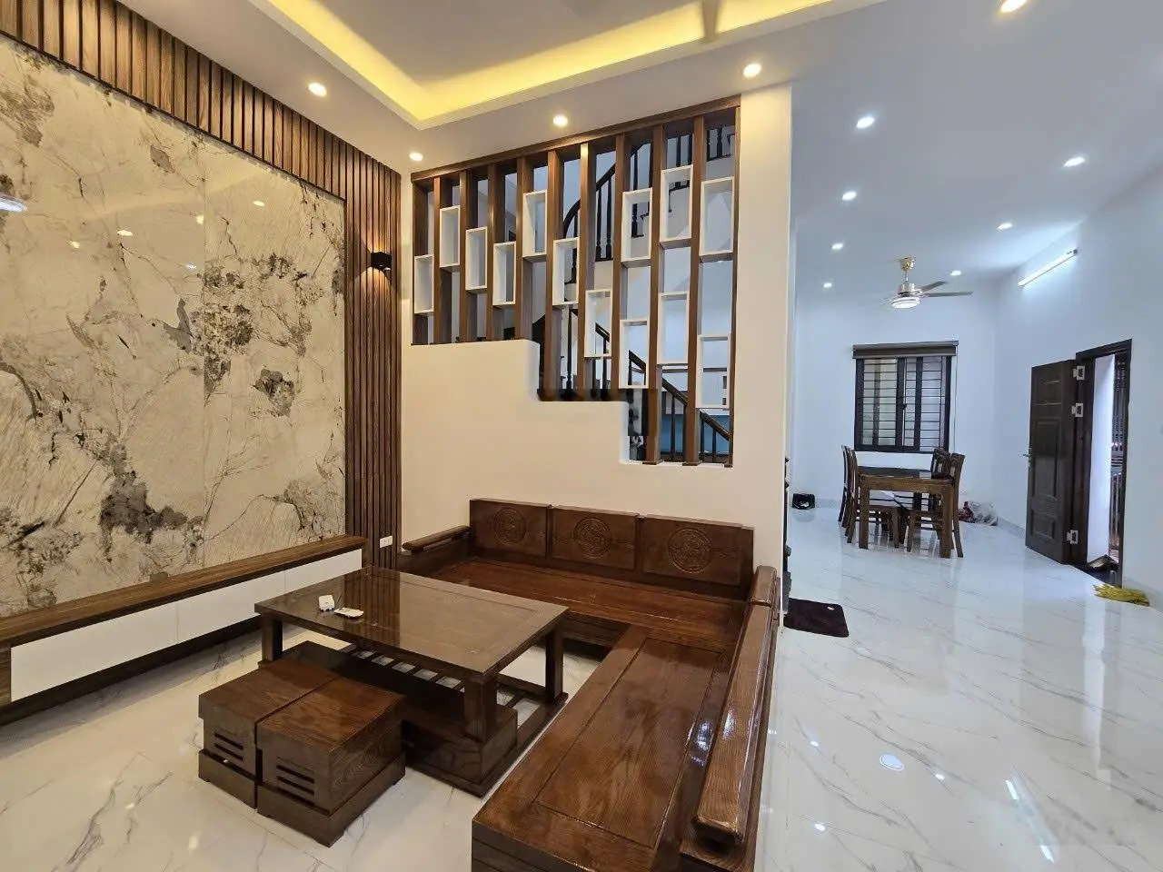 Bán nhà riêng Mỹ Đình, Lê Đức Thọ, 42m2, 5 tầng mới đẹp ở ngay, trước nhà rộng 3m, cách ô tô 50m