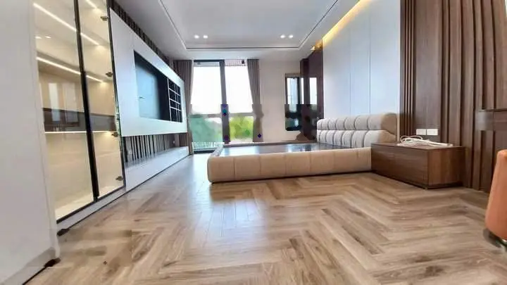 Bán nhà 7 tầng đường ô tô tránh phố Lâm Du - Bồ Đề, cách cầu Chương Dương 400m. Full nội thất