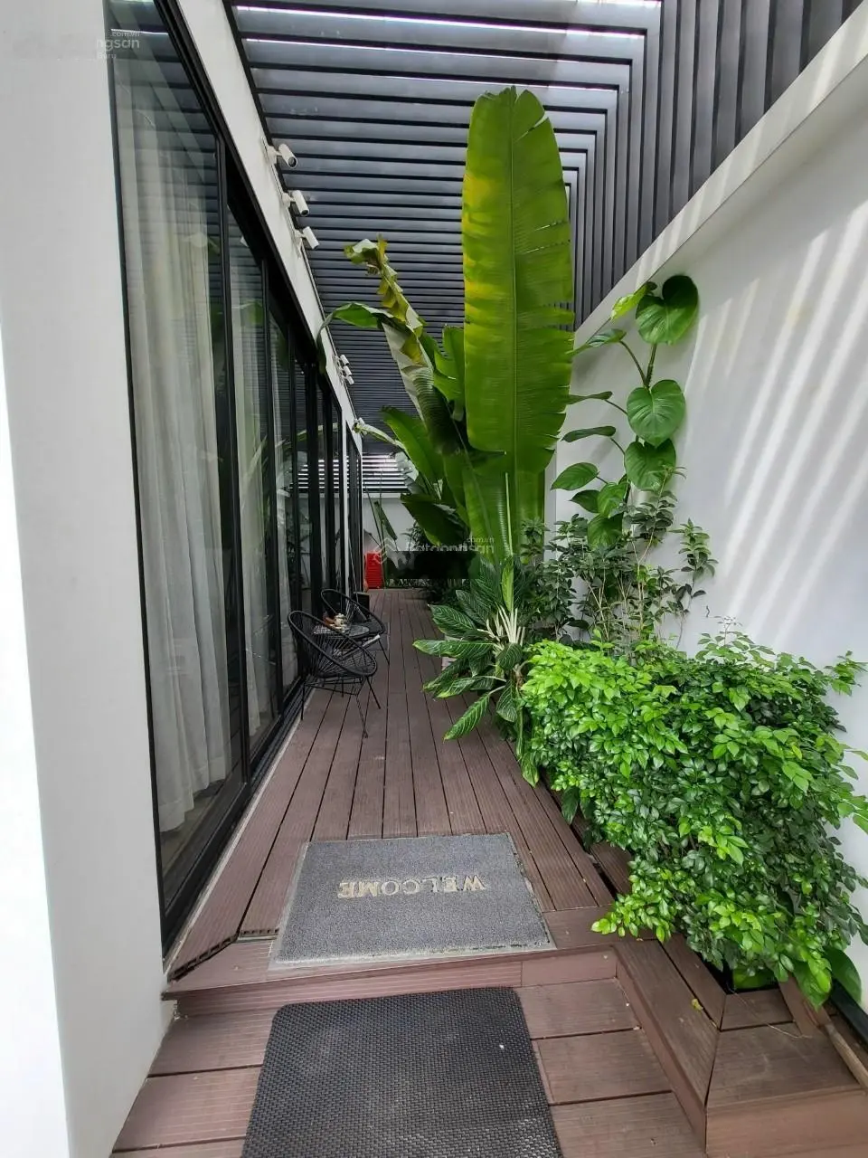 Cần bán gấp biệt thự siêu đẹp đối diện công viên 192m2 giá 25 tỷ thương lượng LH: 0902 468 ***