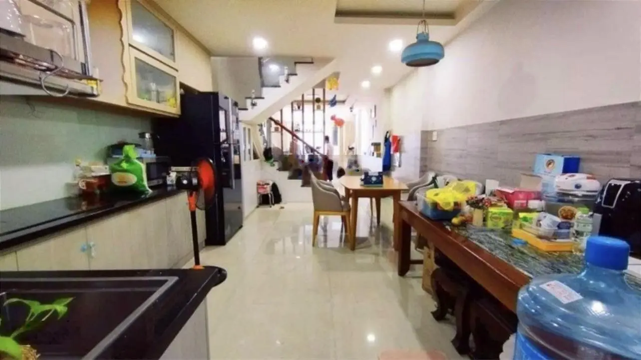 Giảm 600 tr bán nhanh nhà Nguyễn Văn Giai,Q1. Giá:4,28tỷ/66m2(4x16,5m).Gần chợ Đa Kao.Đang cho thuê