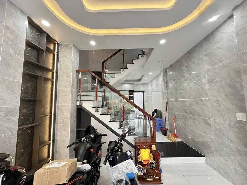 BẠN MUỐN Ở NHÀ ĐẸP Q.1O - ngay CLB Lan AnhÔ TÔ ĐẬU TRONG NHÀ...4.5m15m 4 tầng sân thượng 5wc