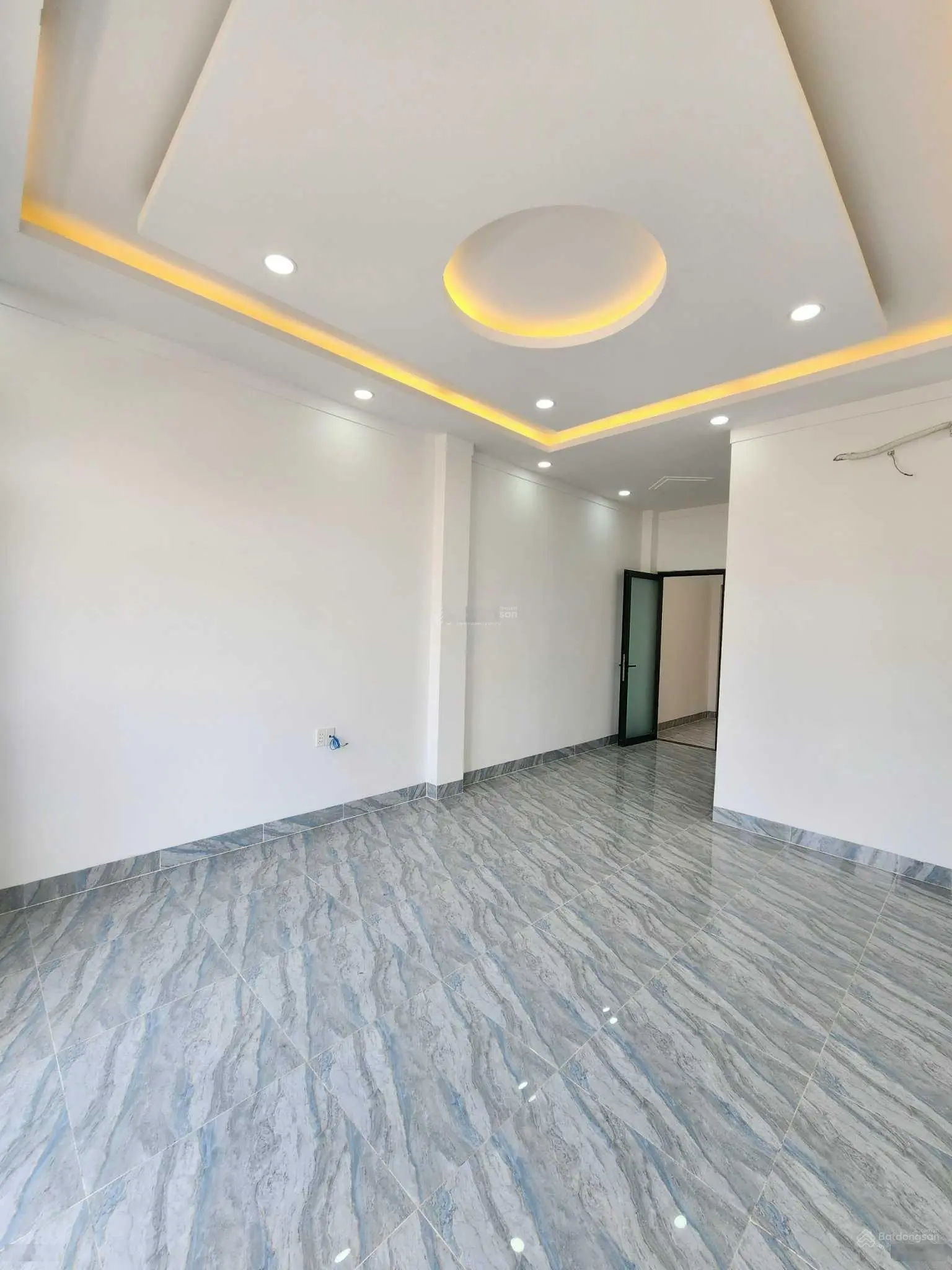 Bán nhà view công viên gần chợ Đông Đô 300m