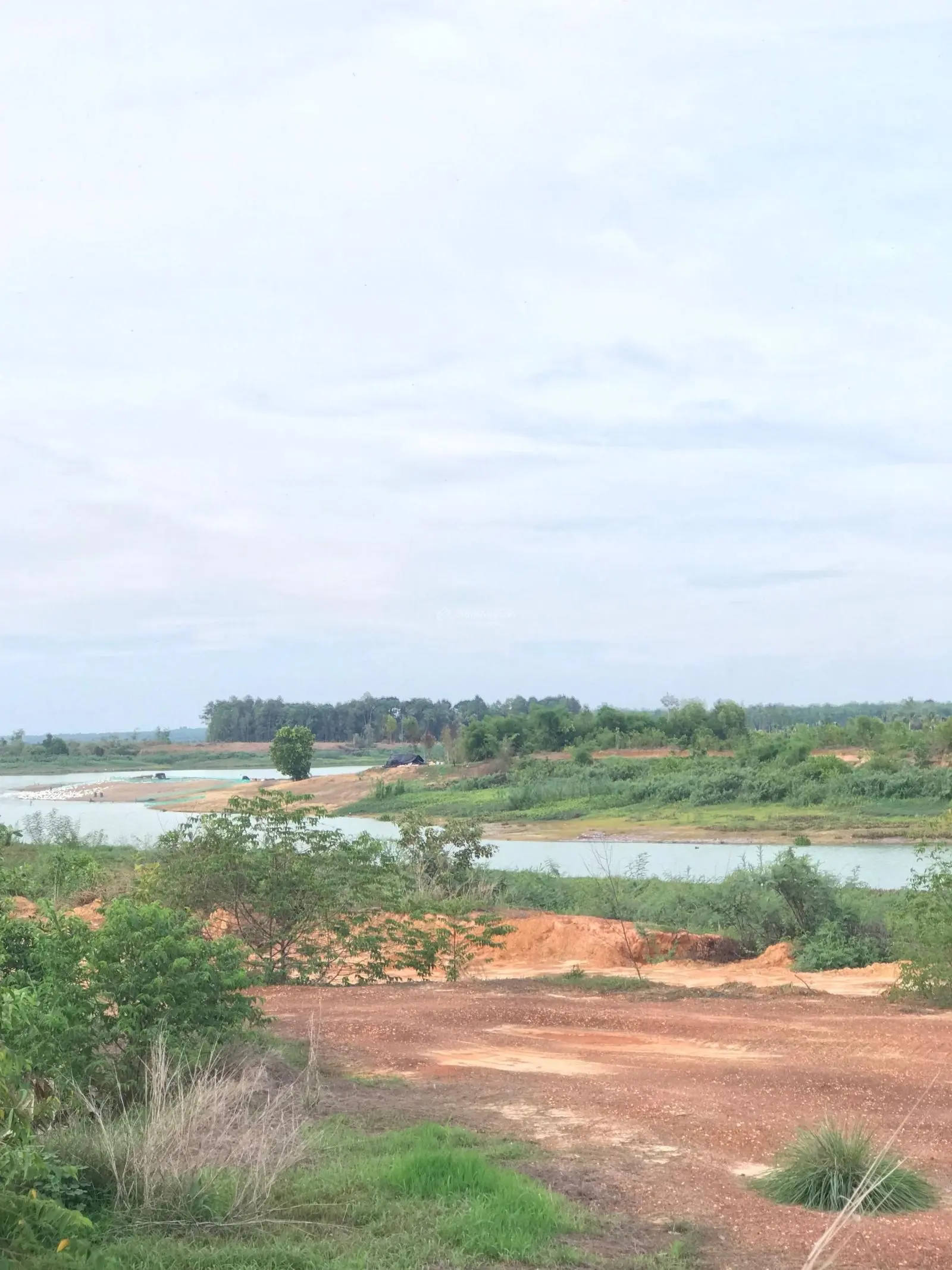 Bán đất giáp mặt hồ Dầu Tiếng xã Minh Hoà Dầu Tiếng. DT 15,82x110m. Giá 950 tr