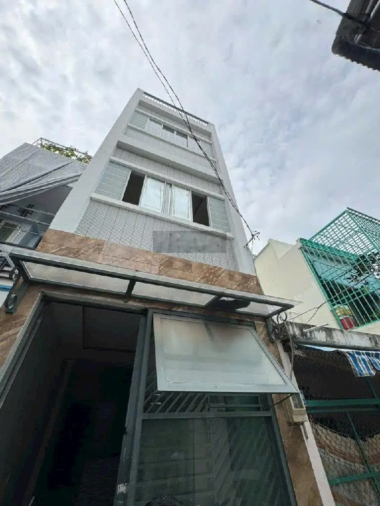 Nhà vip Trung tâm quận 8 chủ đang giảm nhạnh 400tr , chỉ còn 8 tỷ nhỉnh