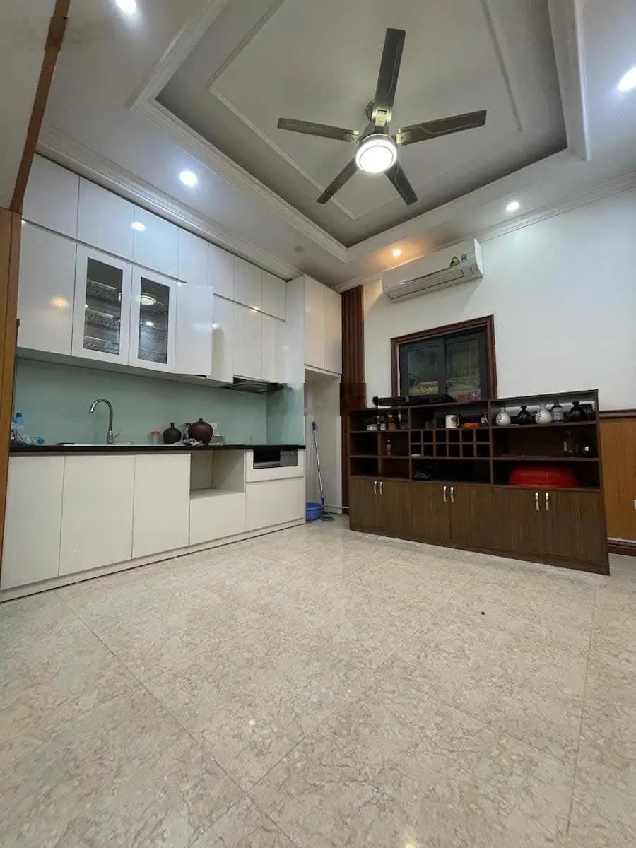 Nhà Phân lô - ô tô qua cửa - Hàm Nghi - Nam Từ Liêm - DT: 40m2 x 5 tầng, nhà đẹp ở luôn - Giá 11tỷ2
