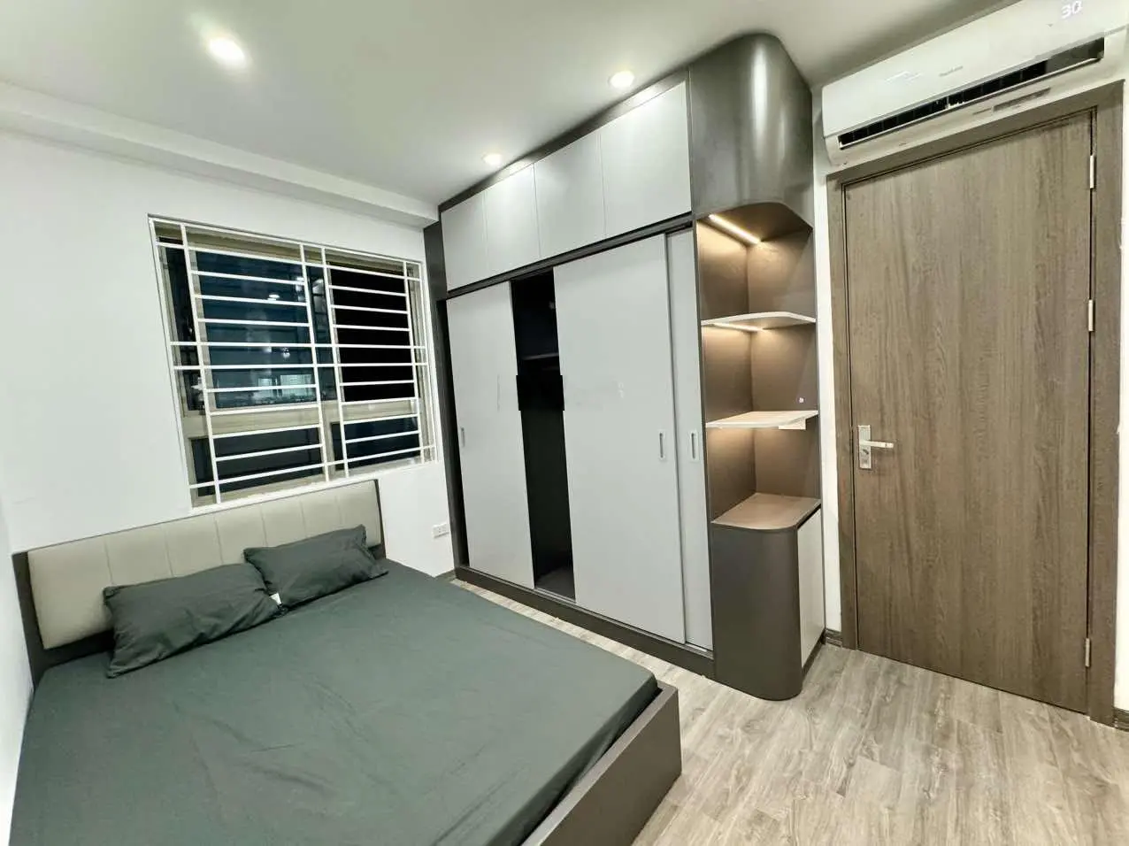 Chính chủ cần bán căn góc 3 phòng ngủ đẹp long lanh giá vô cùng tốt tại HH1 Linh Đàm LH 0965 289 ***