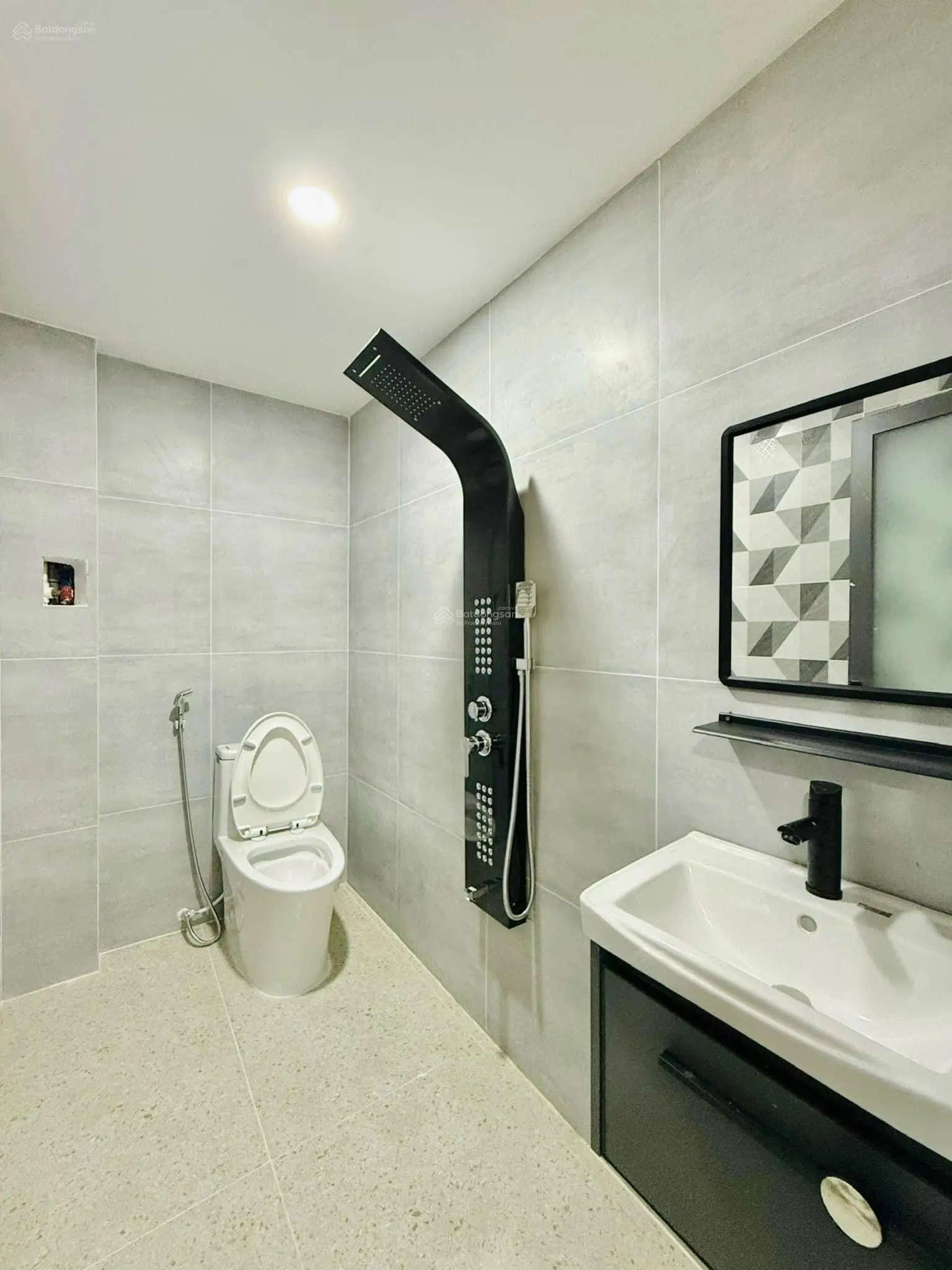 Cần bán gấp nhà Vũ Tùng,p2, Bình Thạnh. DT 49,56m2. Giá 2,1 tỷ. Shr