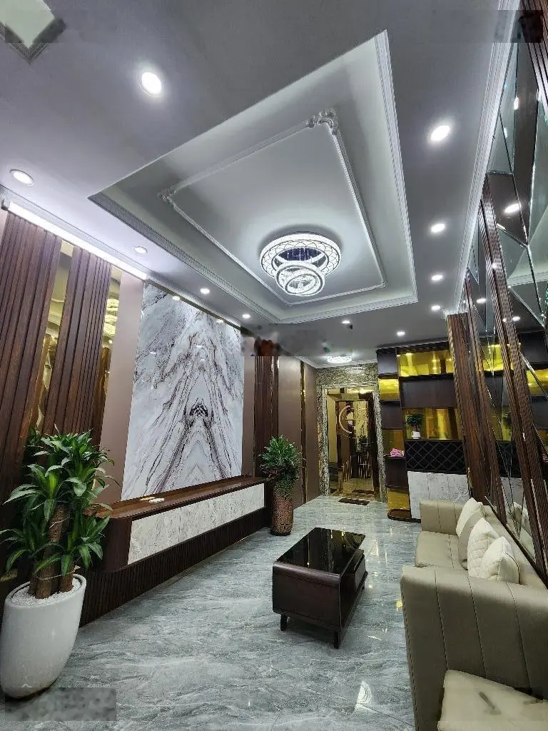 Bán nhà trung tâm Quận Hai Bà DT 38m2 6 tầng thang máy