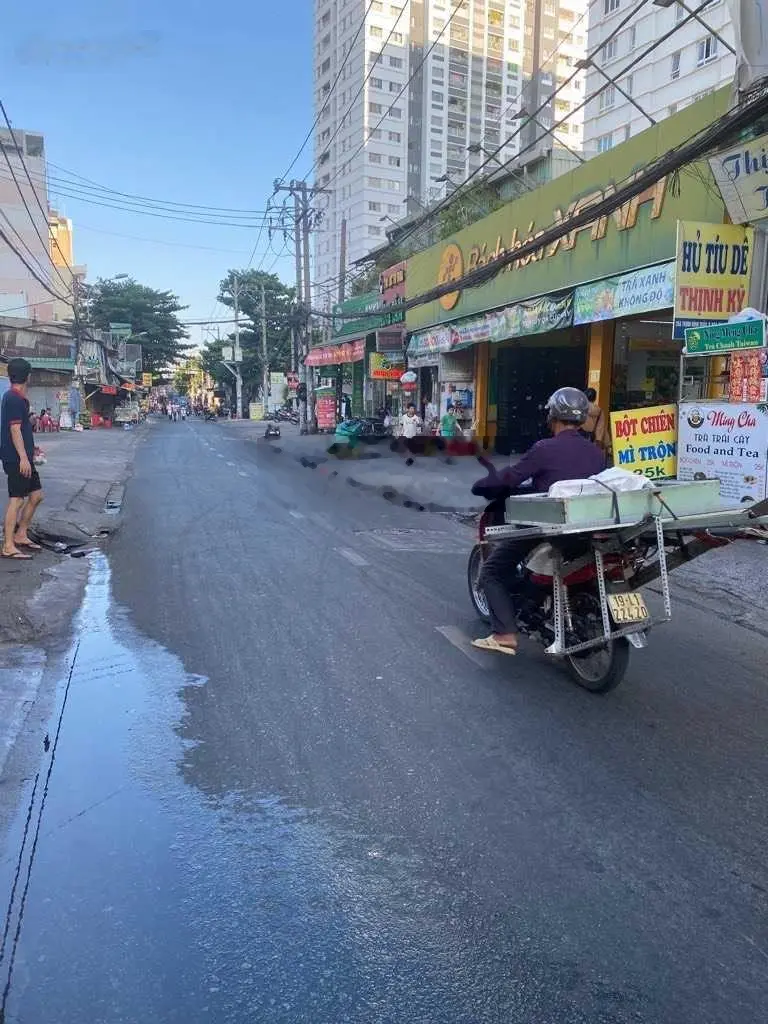 Mặt tiền đẹp, sầm uất - 4.18,5m - giá chỉ nhỉnh 7T - gần Hòa Bình Tô Hiệu Tân Phú